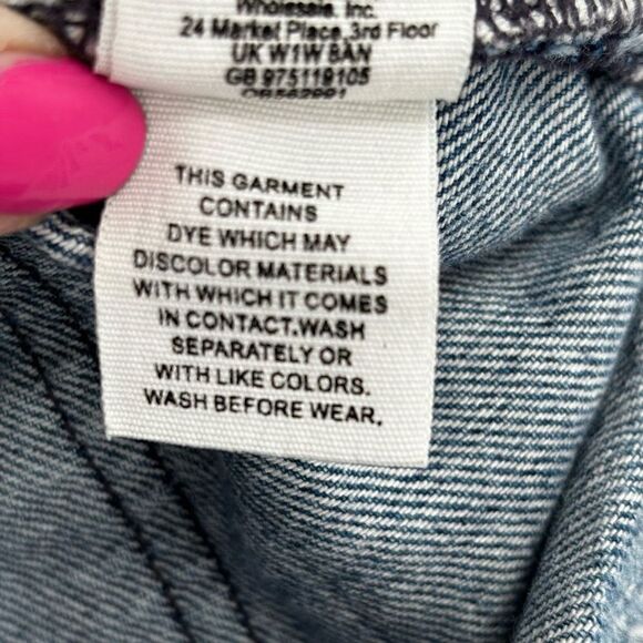 Free People We The Free Button Fly Denim Shortie Shorts Size 26 - Picture 6 of 7